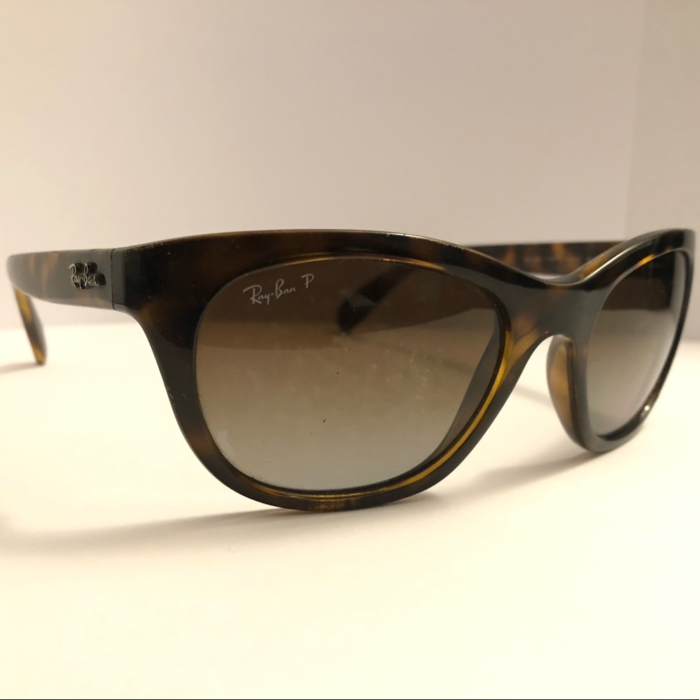 Ray Ban Turquoise Sunglasses Model RB4216